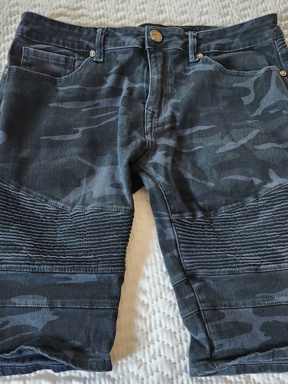 XRay Slim Men's Camo Moto Jeans Shorts - Black/Grey Size 32